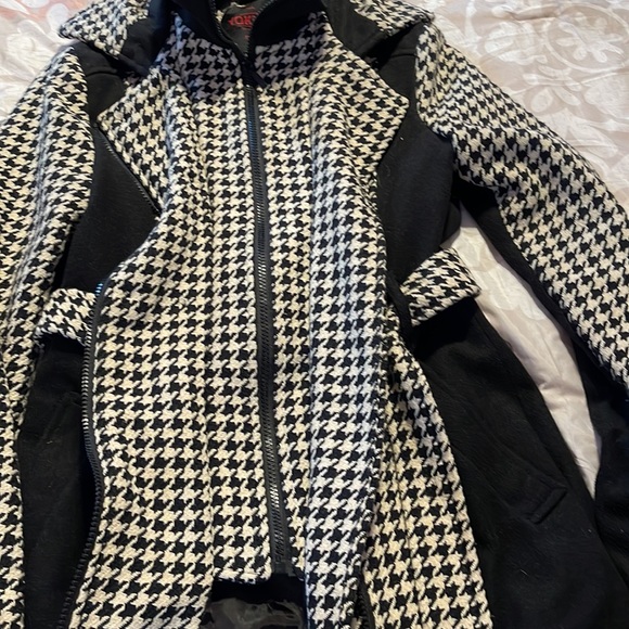 Beautiful woman’s houndstooth black and white coat. Size L. - Picture 4 of 12